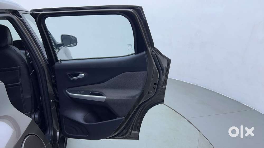Nissan Magnite 1.0 Xv Premium Turbo Cvt (o), 2022, Petrol
