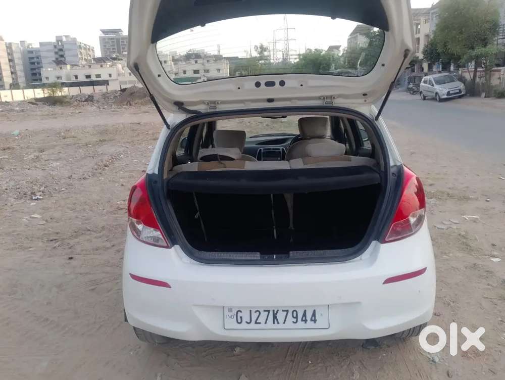Hyundai I20 2013 Petrol 75000 Km Driven