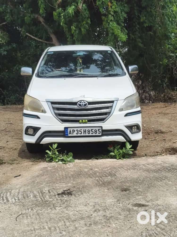 Toyota Innova Hycross 2008