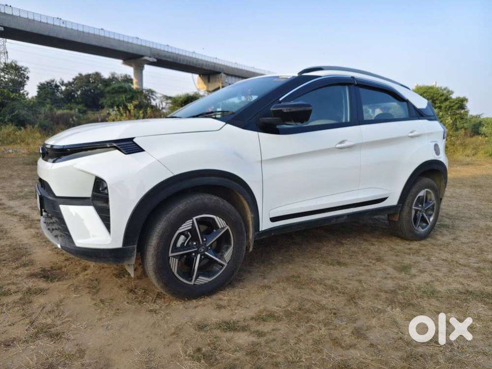 Tata Nexon Creative Plus S 1.5 Revotorq Diesel 6 Amt, 2025