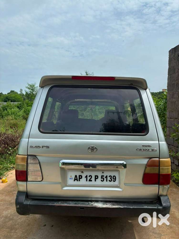 Toyota Qualis 2004 Diesel Well Maintained