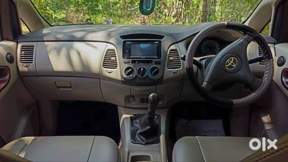 Toyota Innova Diesel 2011