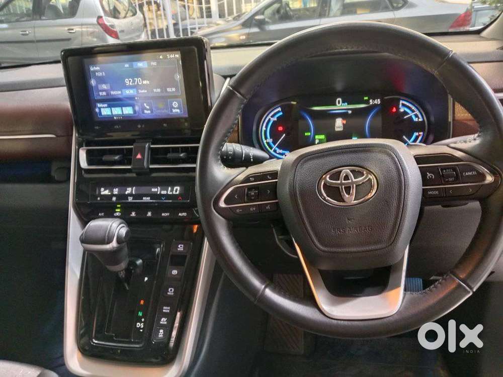 Toyota Innova Hycross 2.0 Vx Hybrid 8 Str, 2023, Petrol