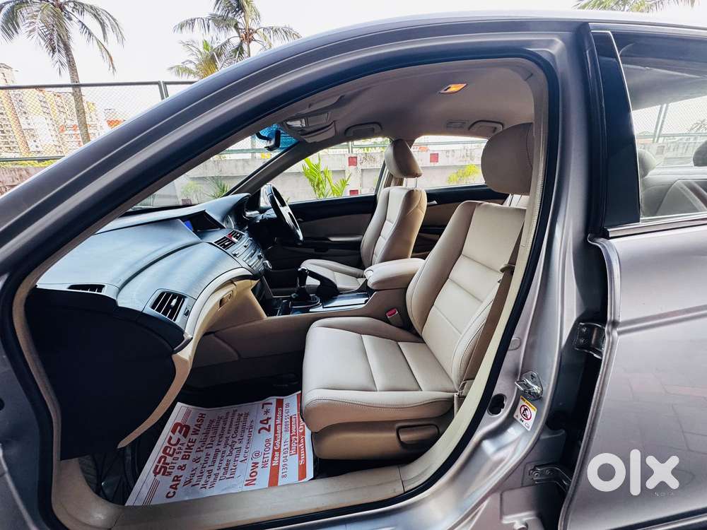 Honda Accord 2.4 Manual, 2011, Petrol