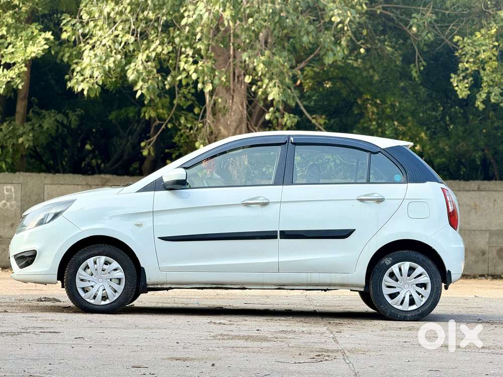 Tata Bolt Revotron Xe, 2015, Petrol