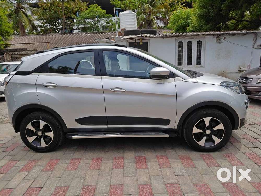 Tata Nexon 1.2 Revotron Xza Plus, 2018, Petrol