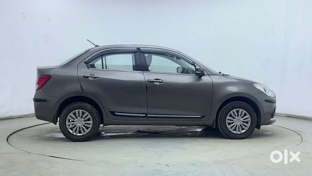 Maruti Suzuki Dzire Vxi Ags, 2024, Petrol