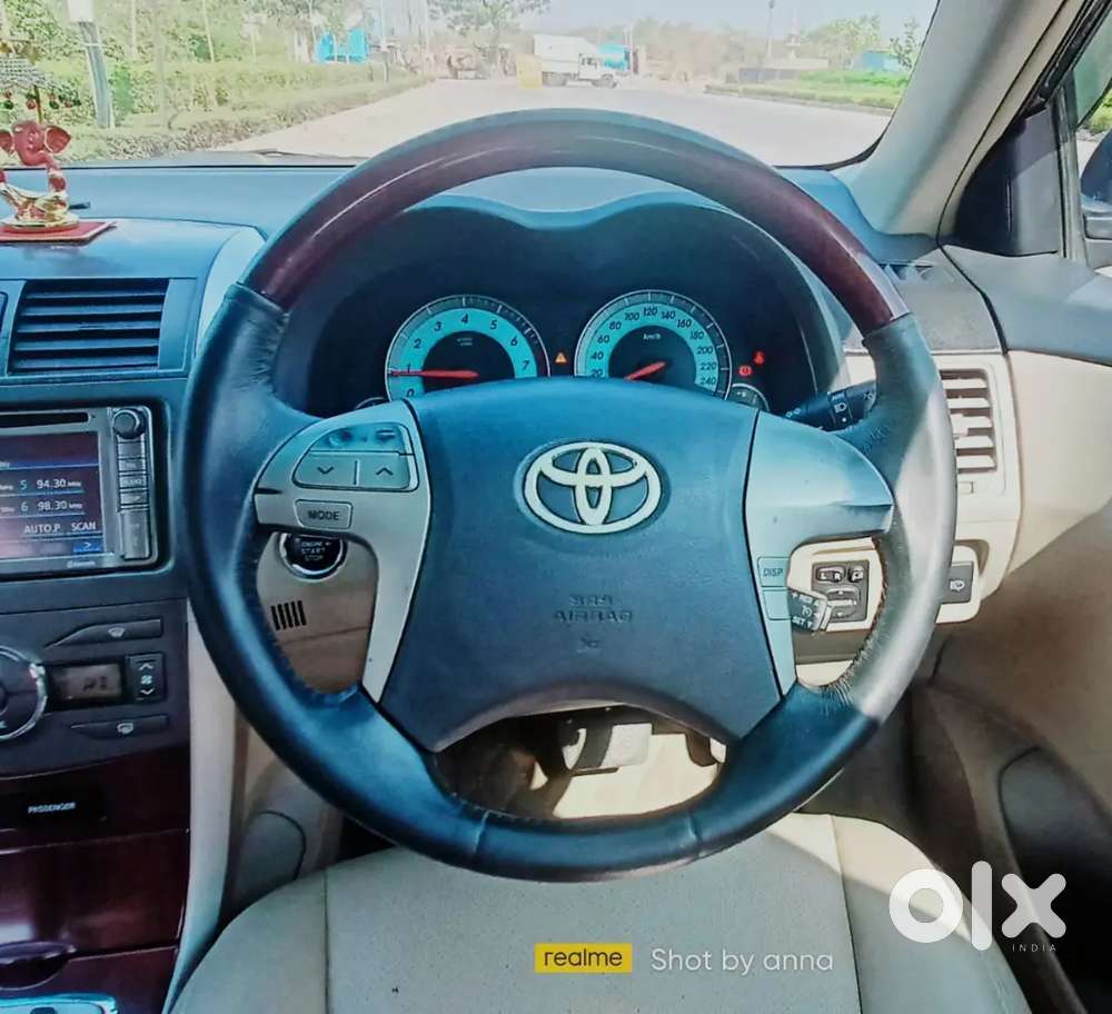 Toyota Corolla Altis 2012