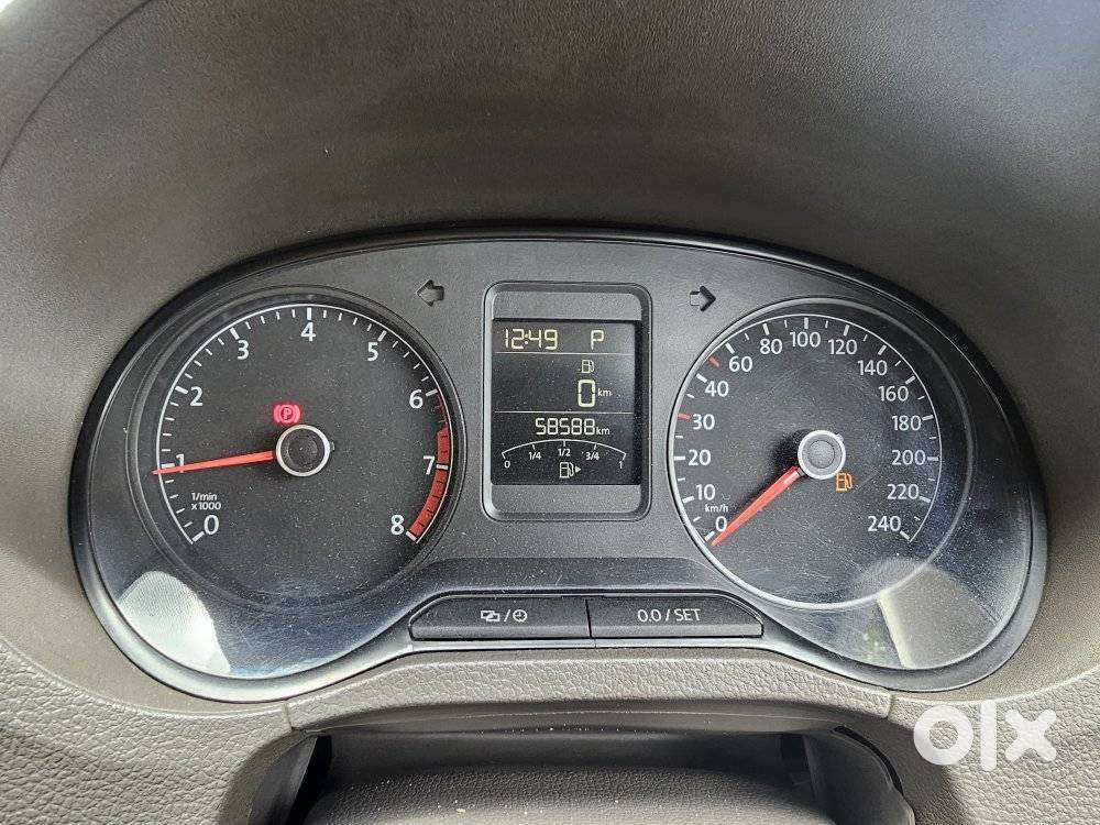 Volkswagen Vento 1.2 Tsi Highline At, 2015, Petrol