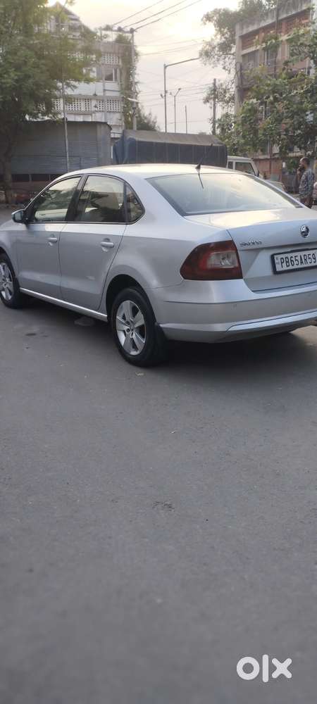 Skoda Rapid 1.0 Ambition Tsi, 2017, Petrol