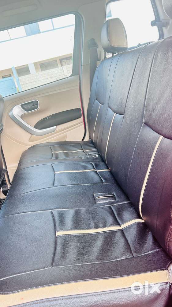 Mahindra Tuv 300 T10, 2018, Diesel