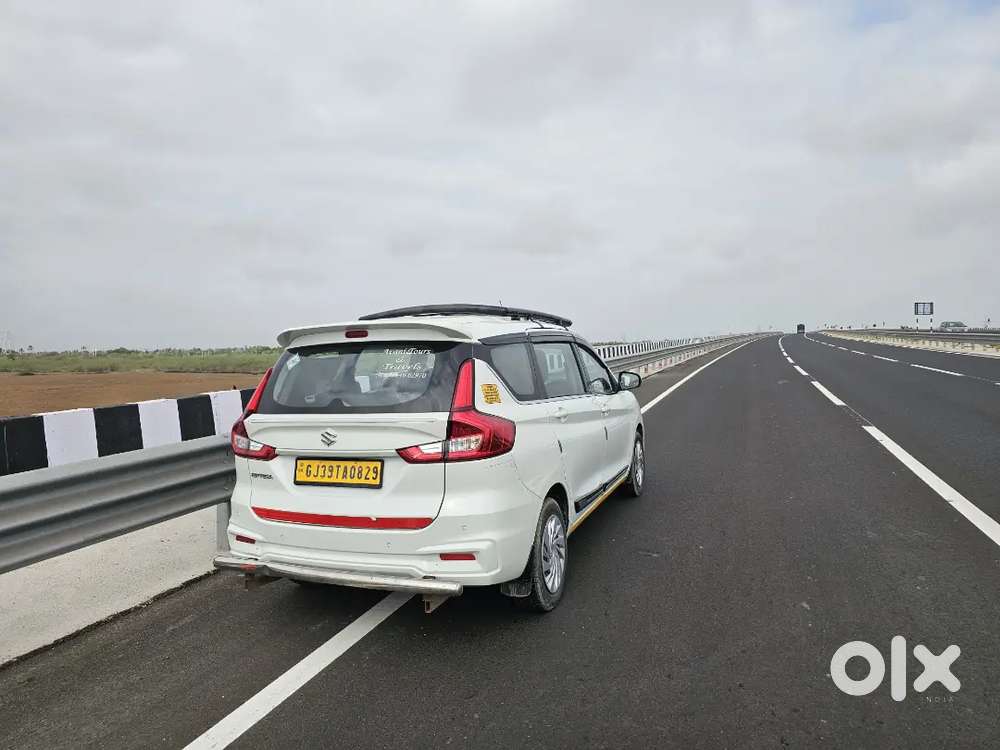 Maruti Suzuki Ertiga Vxi 2025