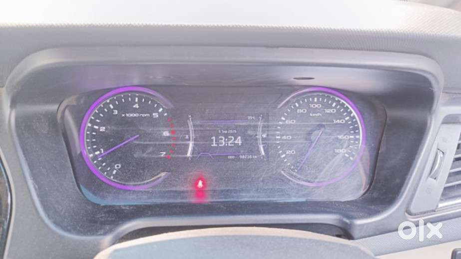 Mahindra Marazzo 1.5 M6 Plus 7 Str, 2022, Diesel