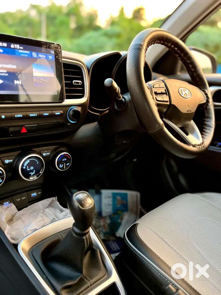 Hyundai Venue 1.2 S 2021 Petrol Manual 2022 Ragistration
