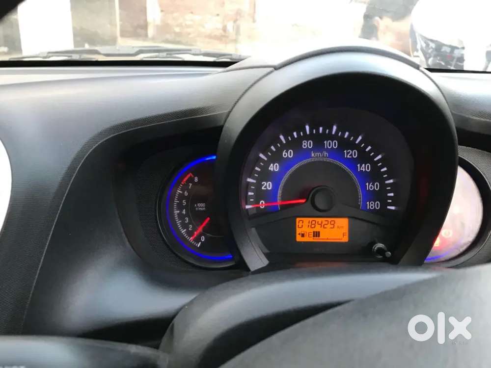 All New Honda Mobilio With One Hand Driven And Non Touched Engine.