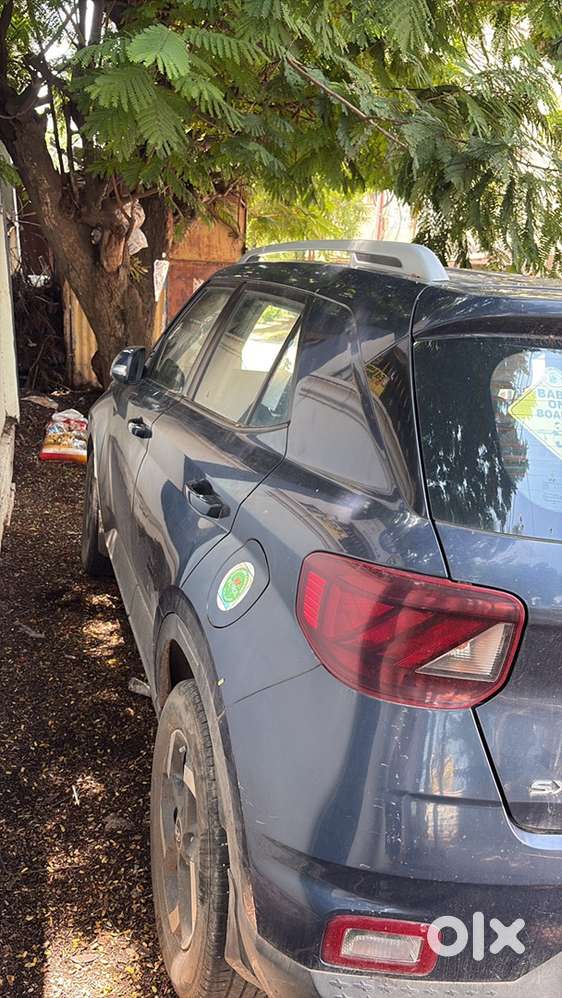 Hyundai Venue Petrol Manual 2019