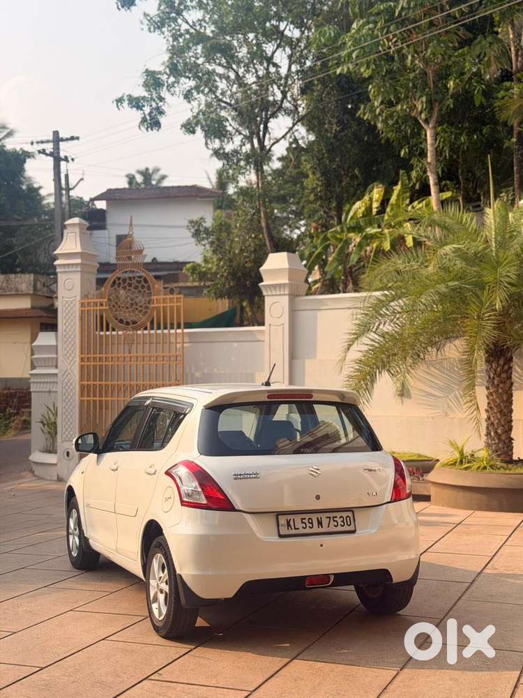 Maruti Suzuki Swift 1.2 Vxi Deca Limited Edition, 2016, Petrol