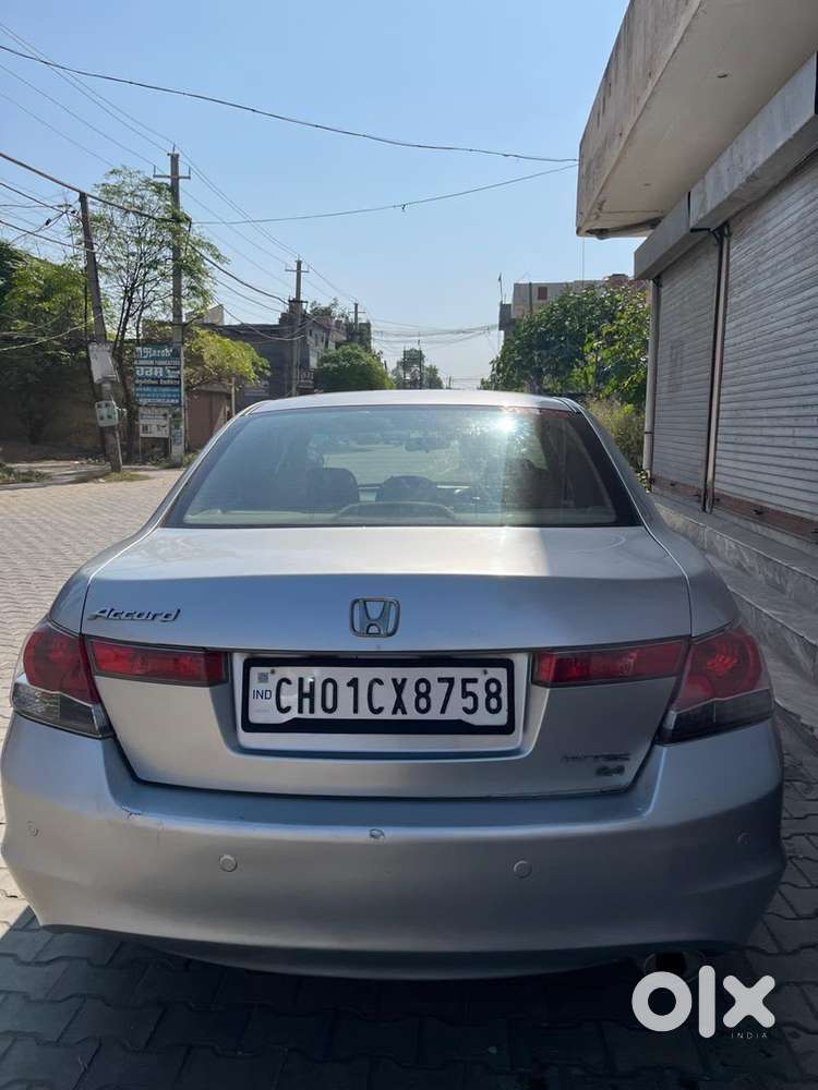 Honda Accord Hybrid 2009 Km Driven