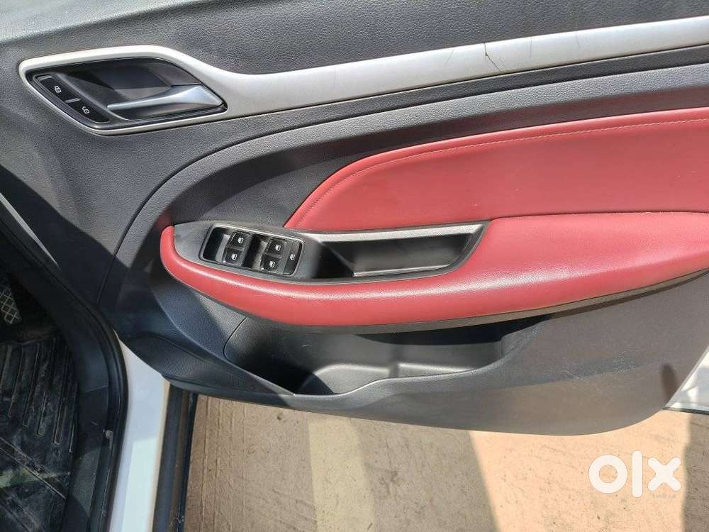 Mg Astor 1.5 Savvy Cvt S Red, 2021, Petrol