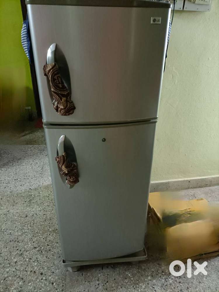 LG Refrigerator, Double Door, 230Litres