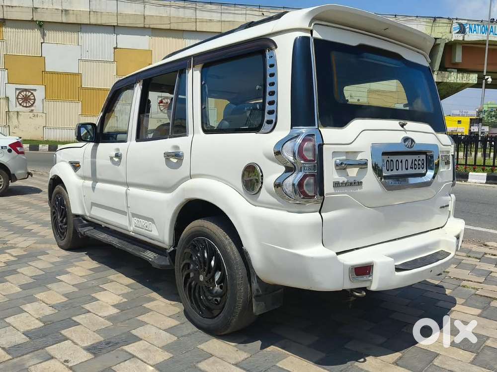Mahindra Scorpio S6 Plus, 2017, Diesel