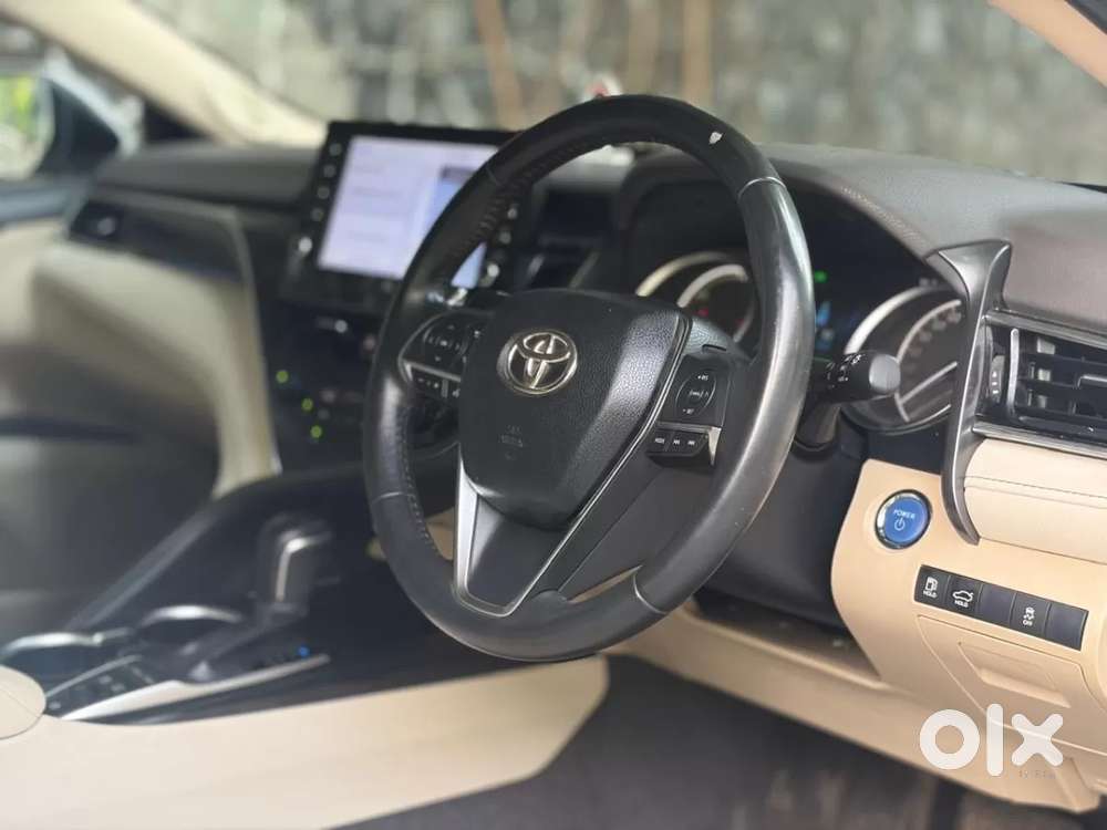 Toyota Camry Hybrid, 2022, Petrol