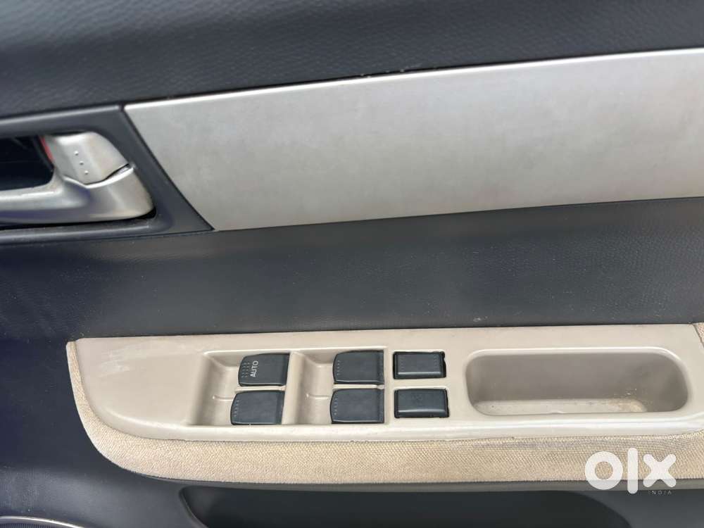 Maruti Suzuki Swift Dzire Zdi Plus , 2011, Diesel