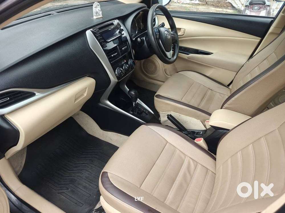 Toyota Yaris J Cvt, 2018, Petrol