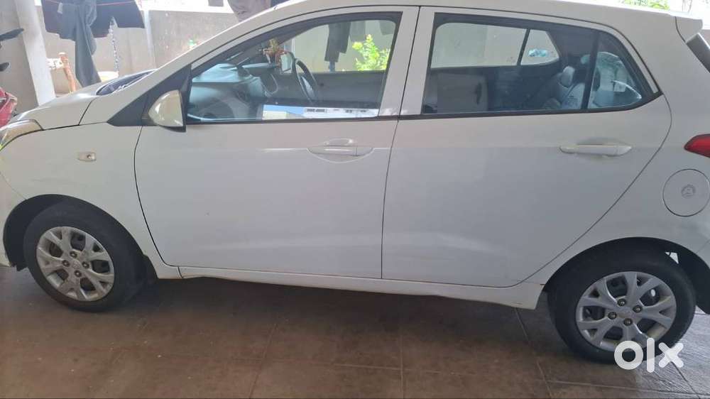 Single Hand Driven Car