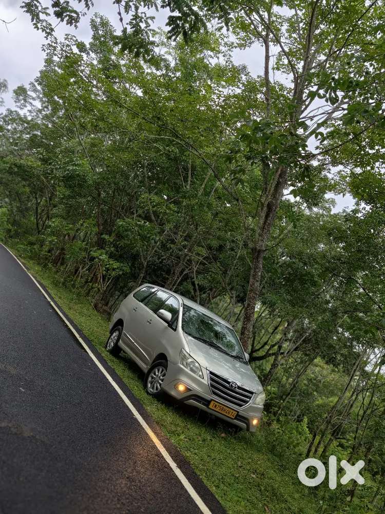 Toyota Innova Diesel 2014 Variant