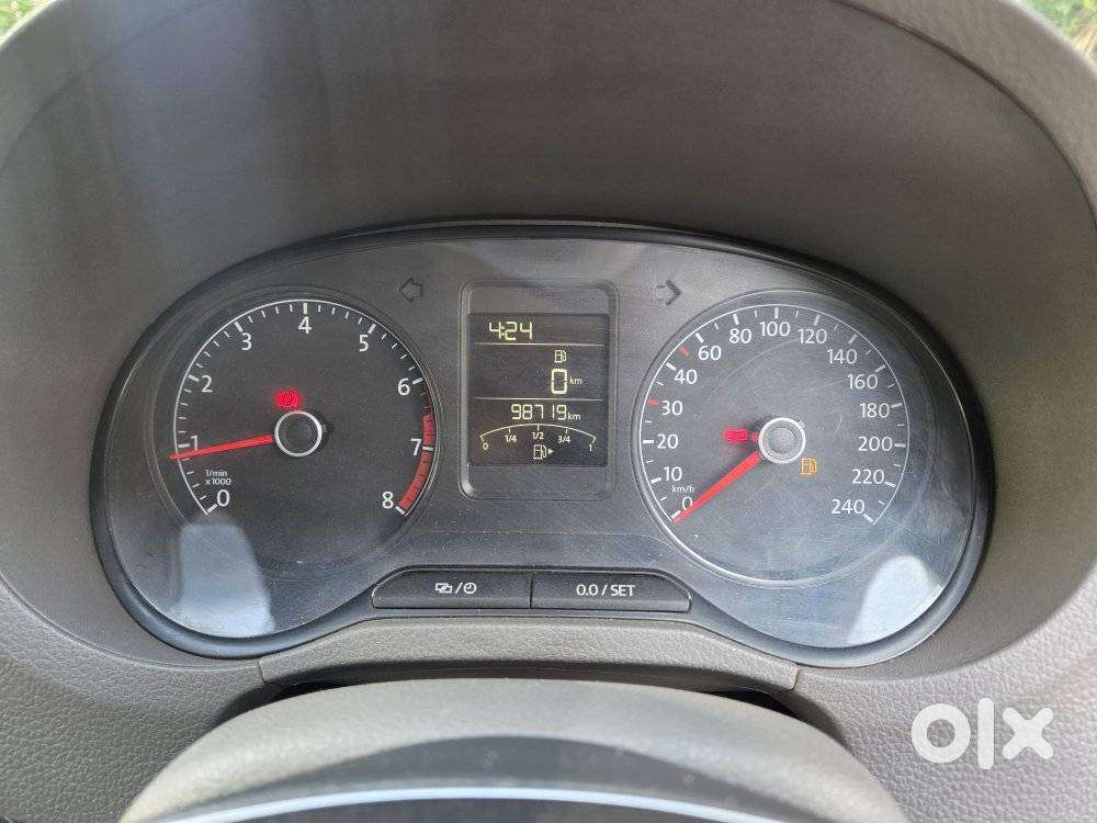 Volkswagen Vento 1.6 Highline, 2016, Petrol
