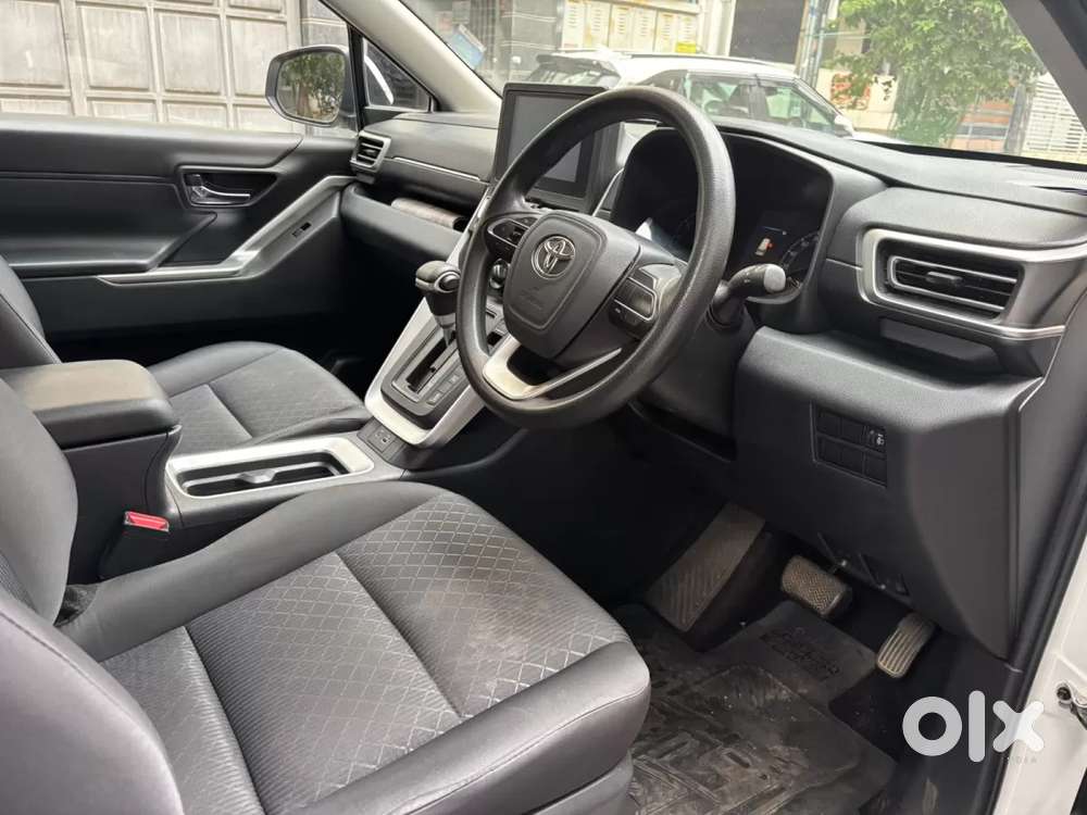 Toyota Innova Hycross 2.0 Gx 7 Str, 2023, Petrol