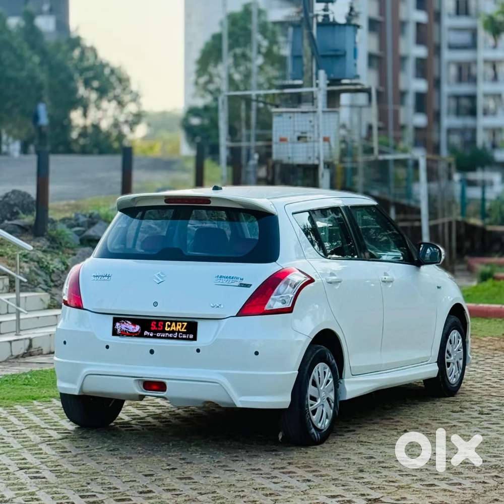 Maruti Suzuki Swift Vxi With Abs, 2016, Petrol