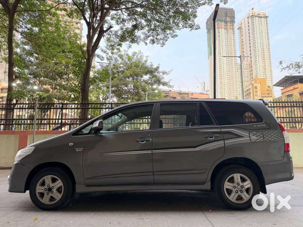 Toyota Innova 2.5 G (diesel) 8 Seater Bs Iv, 2014, Diesel