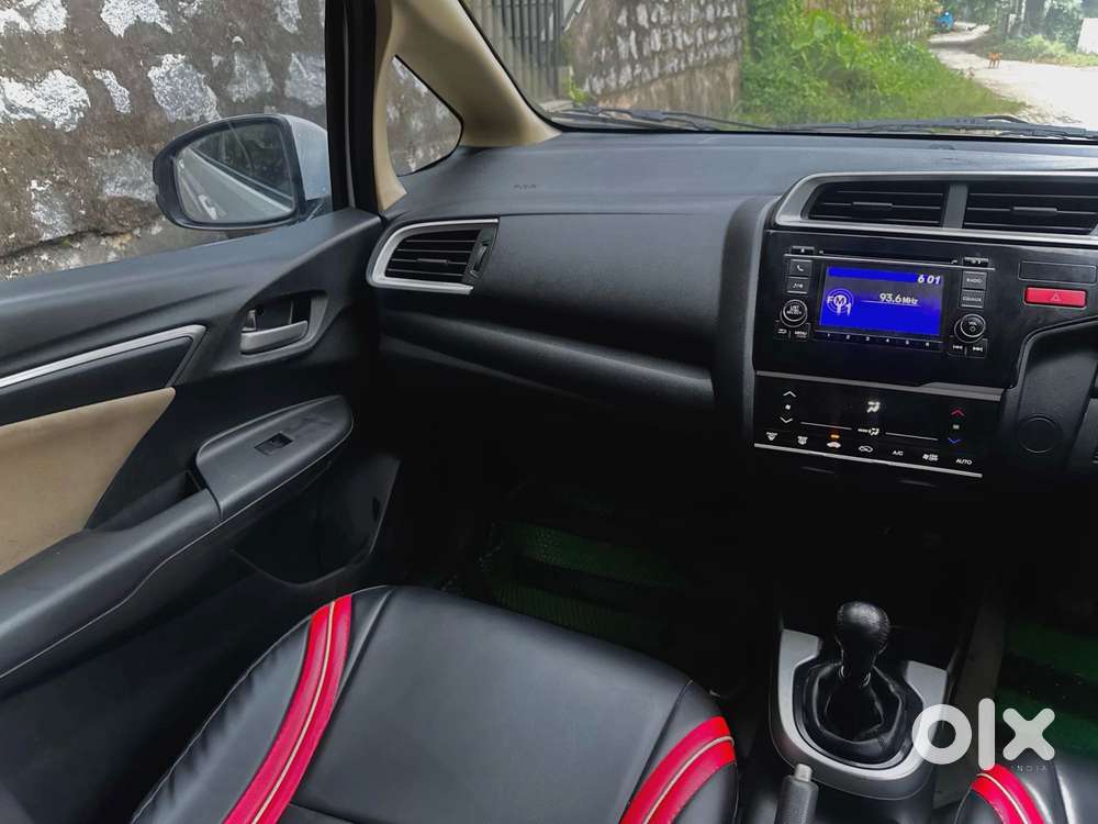 Honda Jazz 1.2 Vx I-vtec At, 2016, Petrol
