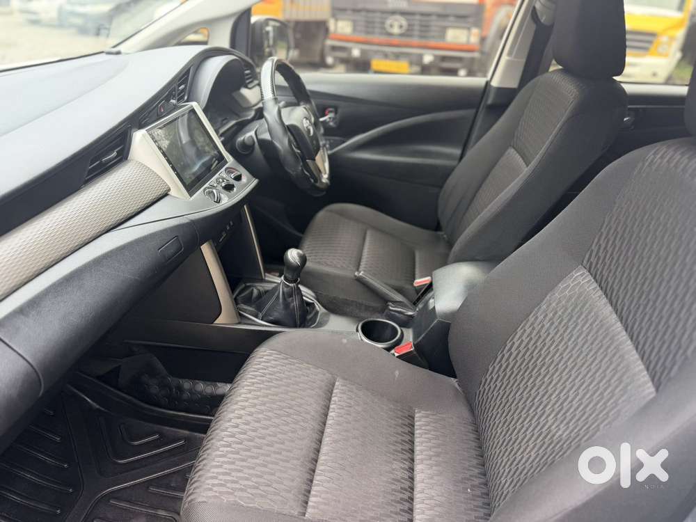 Toyota Innova Crysta 2.4 G Mt 8s, 2016, Diesel