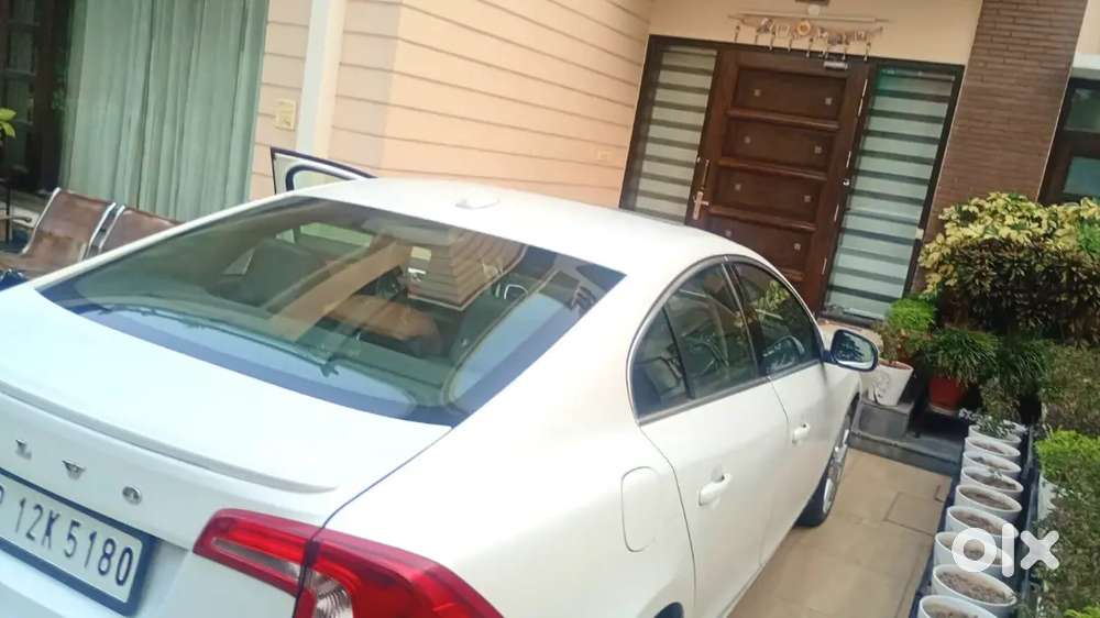 Volvo S60 D4 Momentum New Condition No Single Scratch