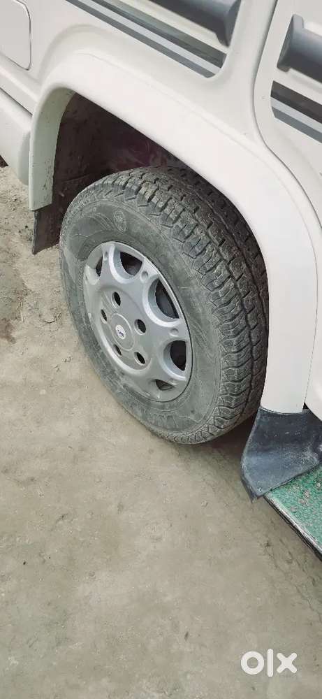 Mahindra Bolero 2017 ( Zlx Power Plus) पाचो चक्का नया है