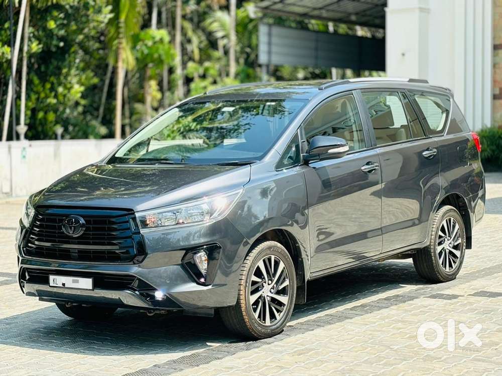 Toyota Innova Crysta 2016