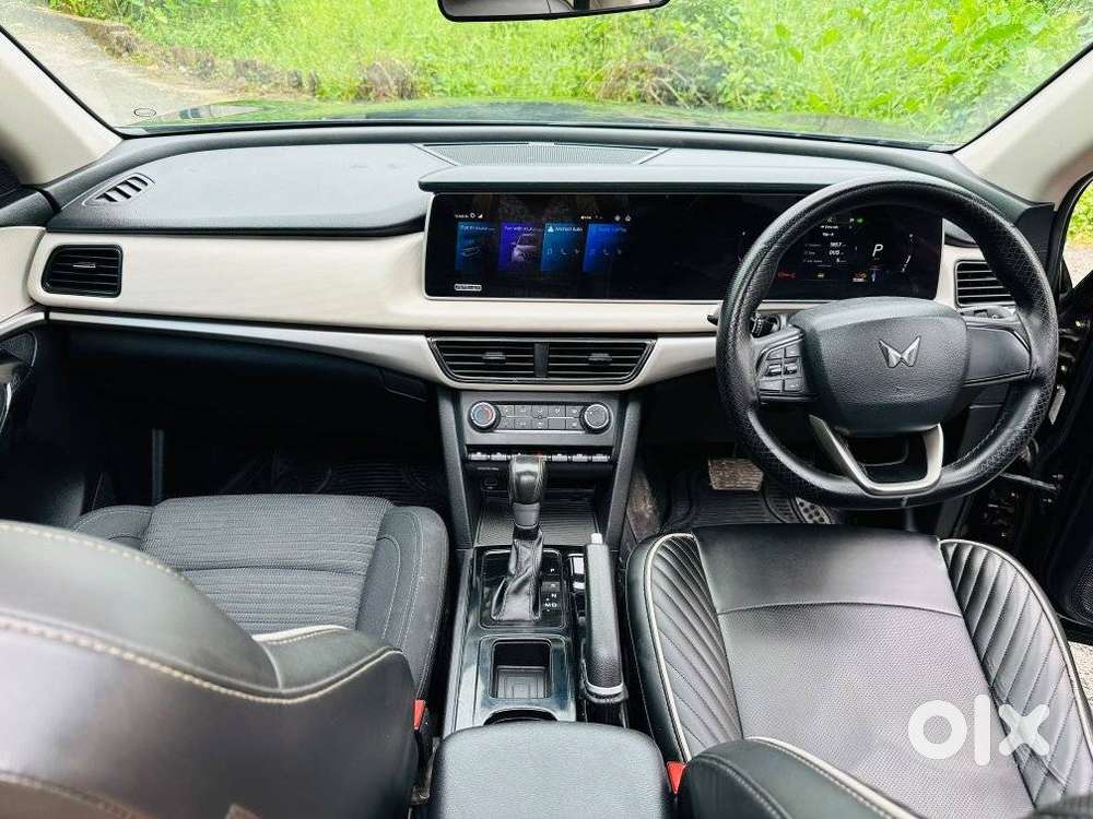 Mahindra Xuv700 2.2 Ax 5 Diesel At Str, 2024, Diesel