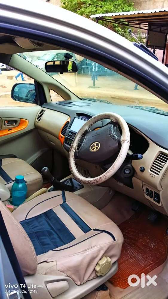 Toyota Innova 2.5 V Model 2011 Urgent Sale