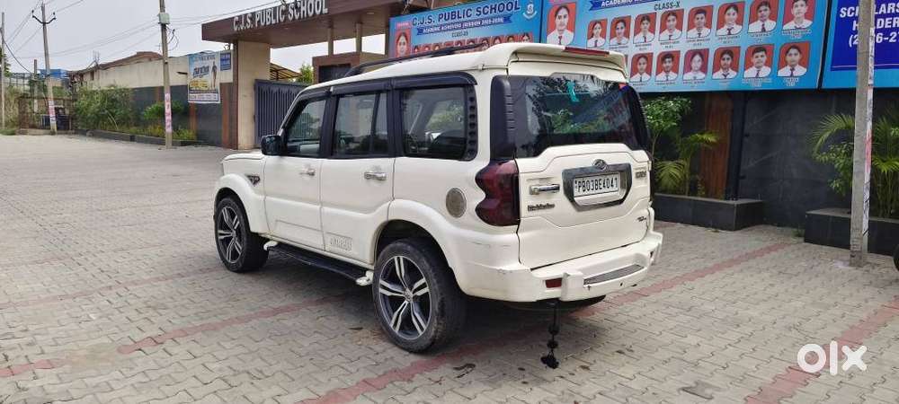 Mahindra Scorpio, 2016, Diesel