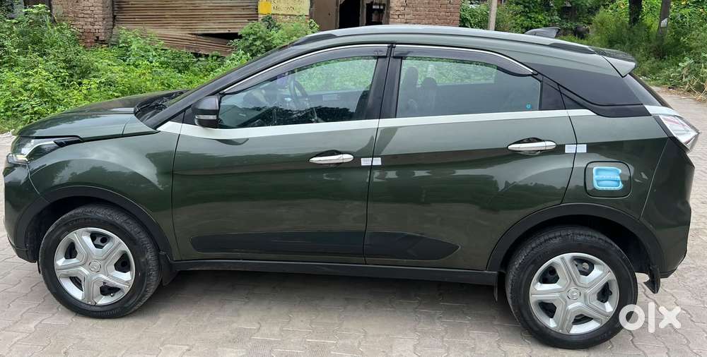 Tata Nexon 1.5 Revotorq Xma Amt (s), 2022, Petrol