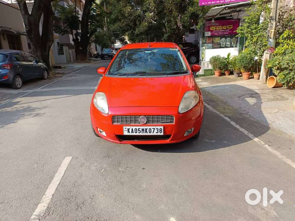 Fiat Grand Punto Emotion Top End( 1.3 Variant ) Diesel Model 2011