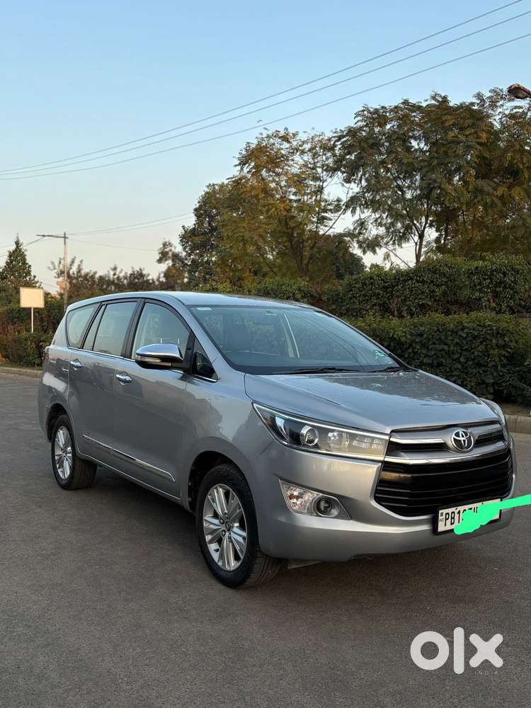 Toyota Innova Crysta 2.8z Automatic, 2016, Diesel