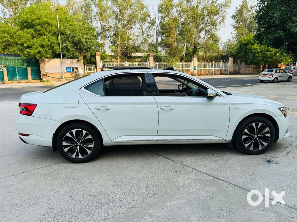 Skoda Superb 2.0 L&k Tsi At, 2022, Petrol
