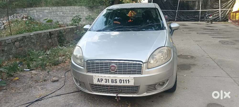 Fiat Linea Emotion 2013 Diesel Manual