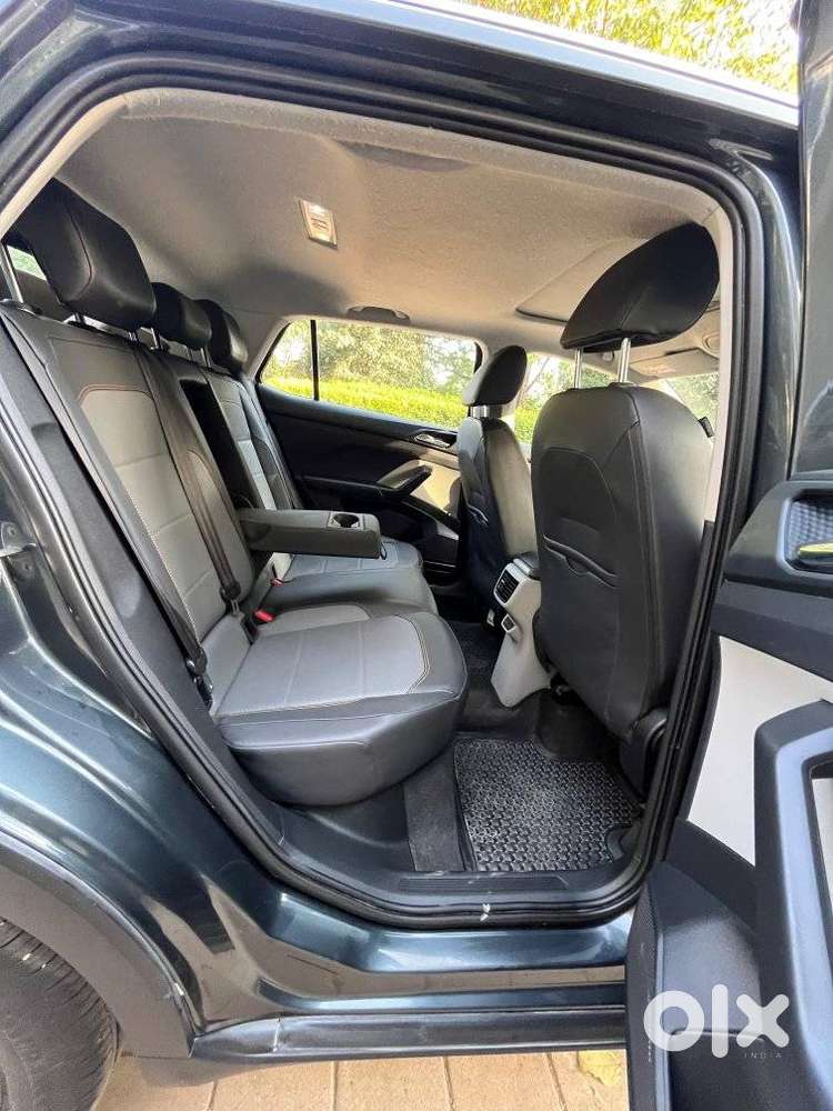 Skoda Kushaq 1.0 Tsi Style At (6 Airbags), 2021, Petrol