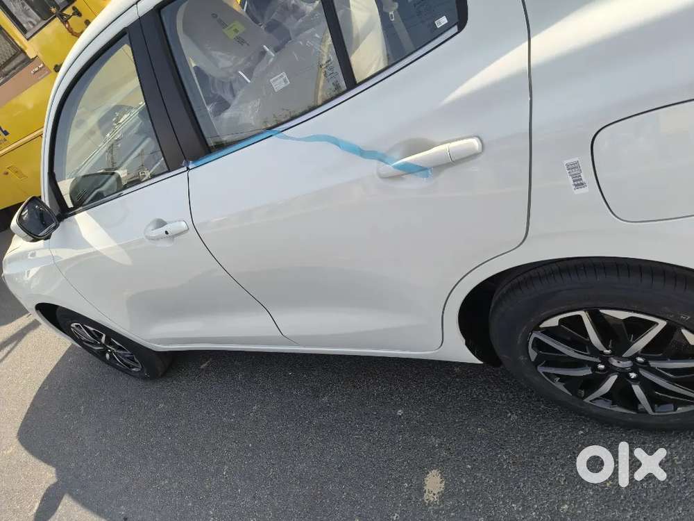 Maruti Suzuki Dzire 1.2 Lxi 2016