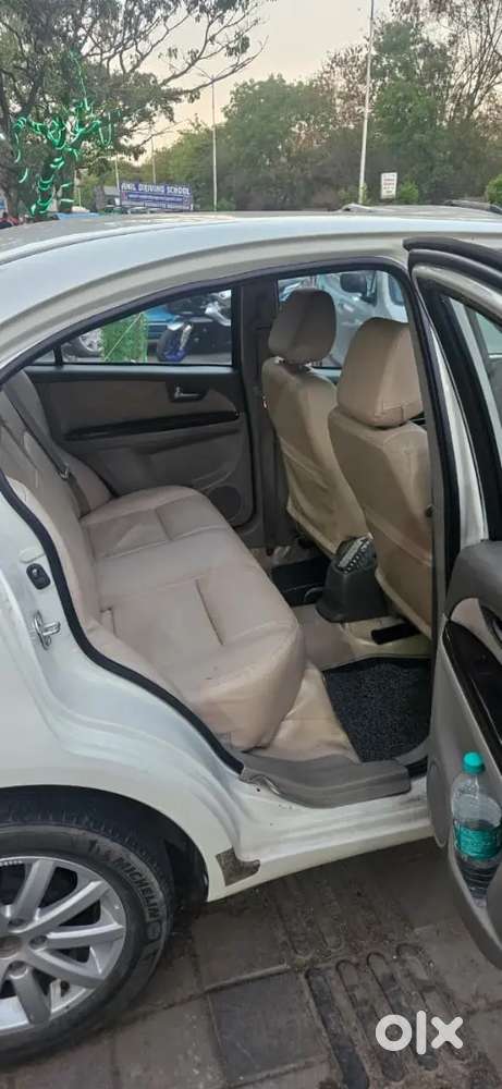 Maruti Suzuki / Sx4 / 1.6 Zxi (o)